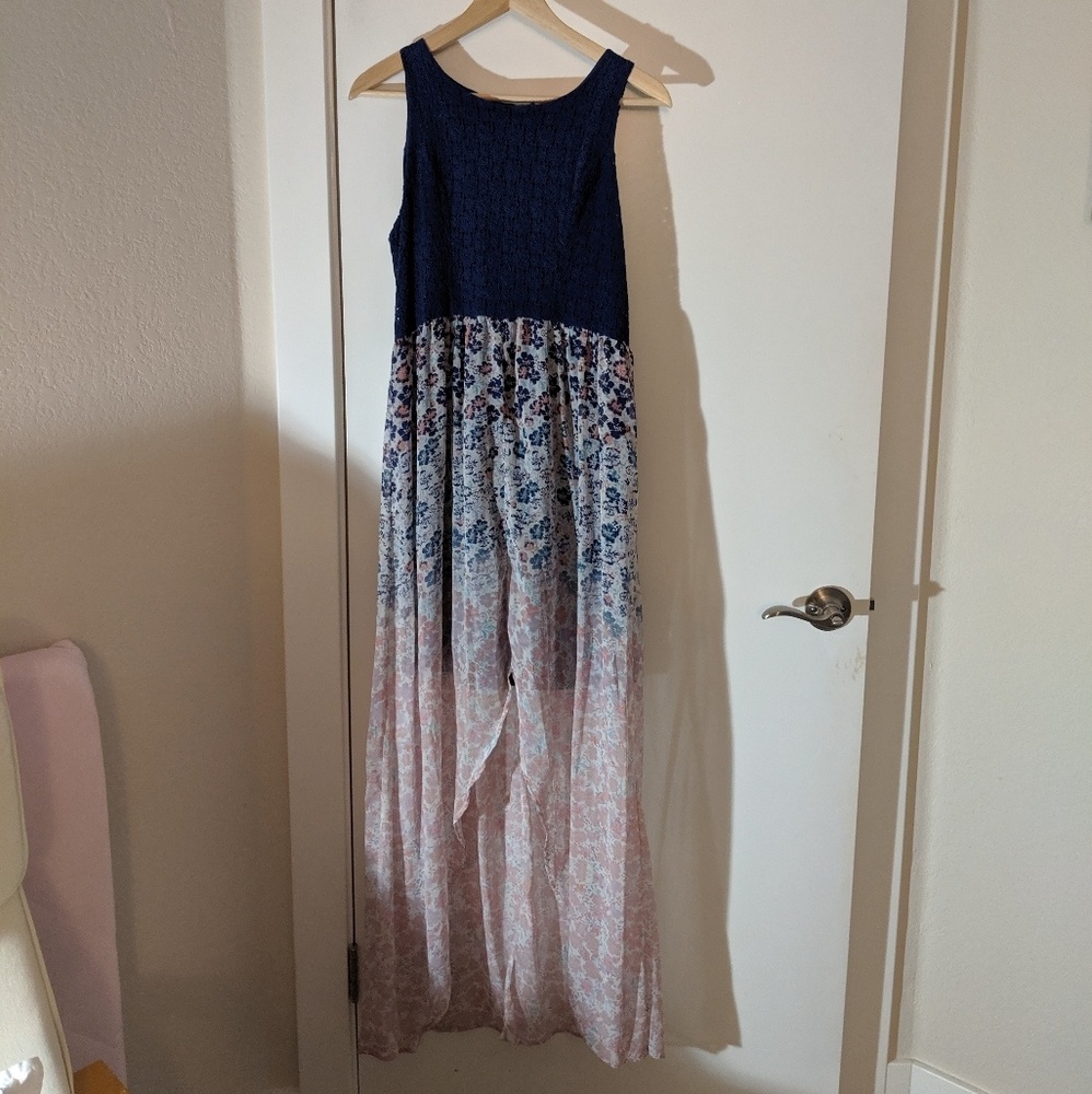 Sleeveless 👗 Dress